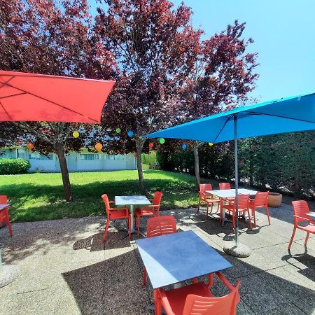 Campanile Metz Est Technopole - Restaurant Hotel Bagian luar foto
